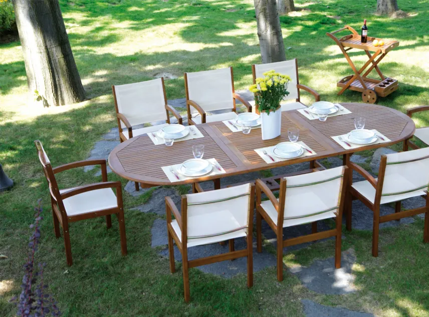 Tavolo ovale da giardino in legno di Greenwood