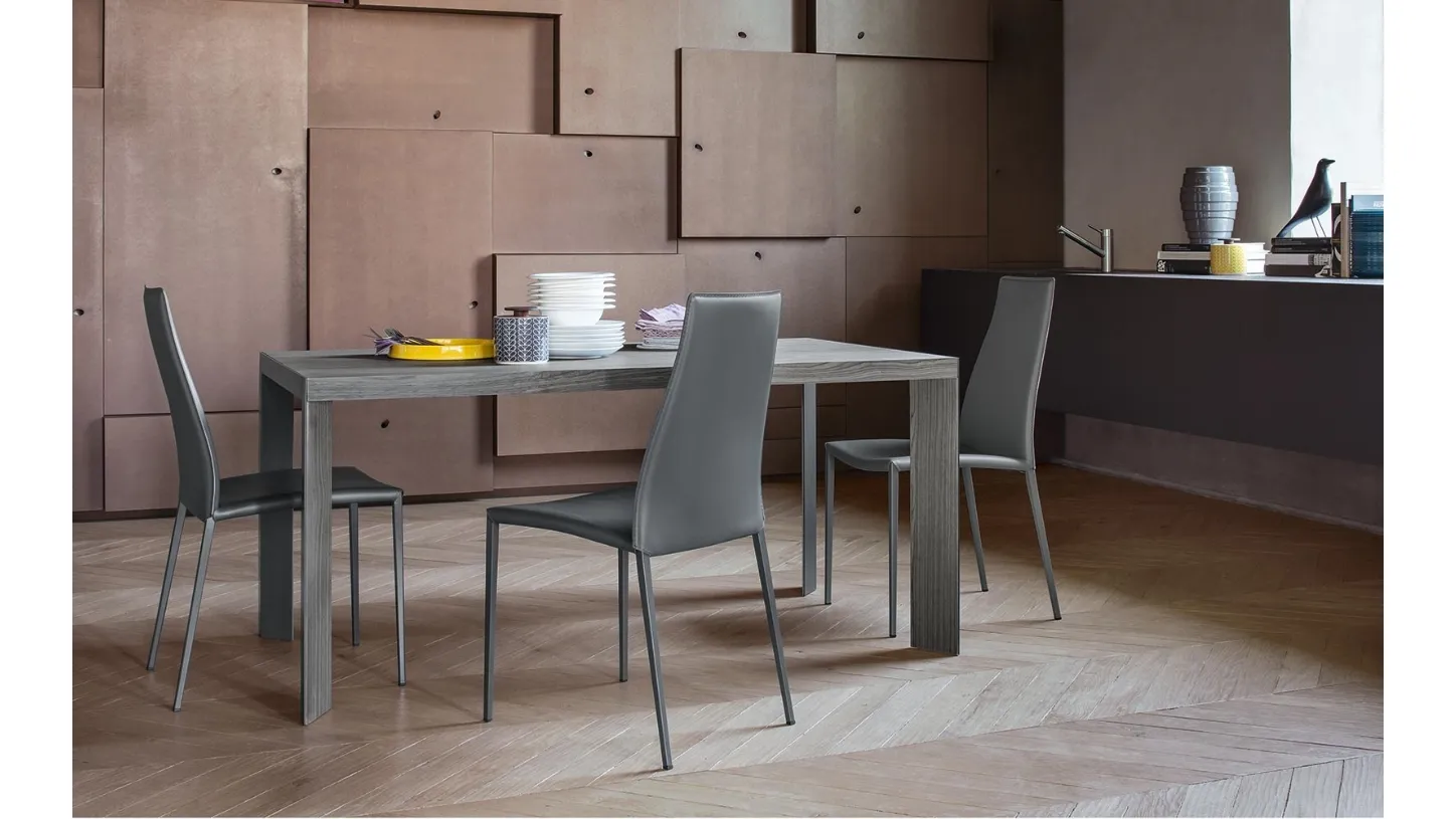 Tavolo con sedie Aida di Calligaris