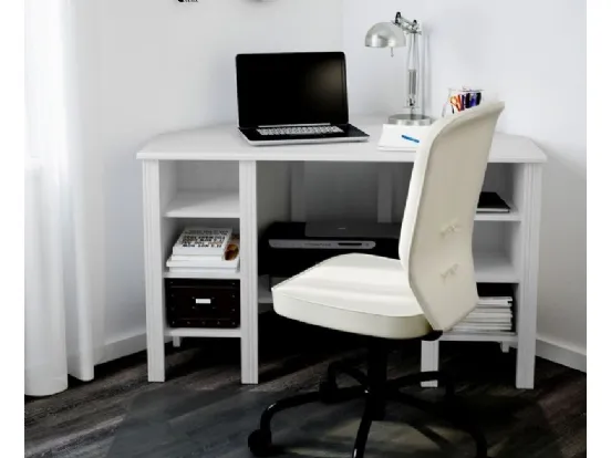 Quanto costa una scrivania Ikea angolare