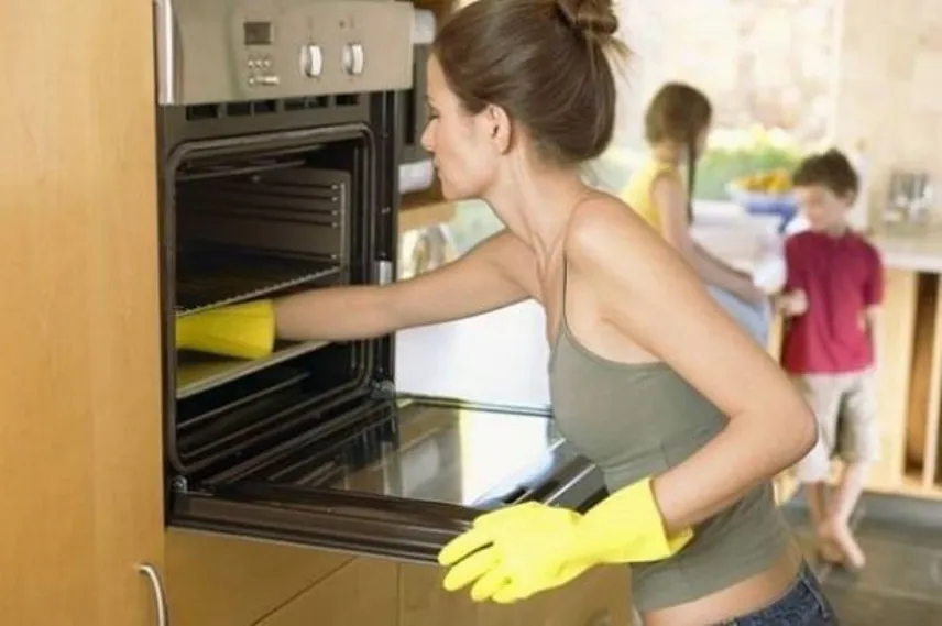 pulire il forno