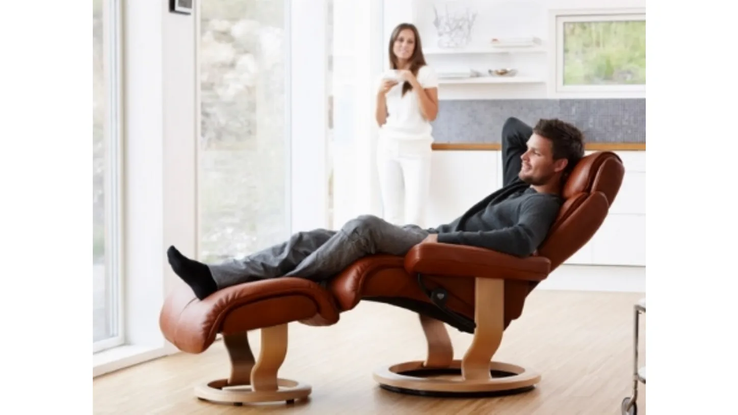 poltrona stressless in pelle marrone